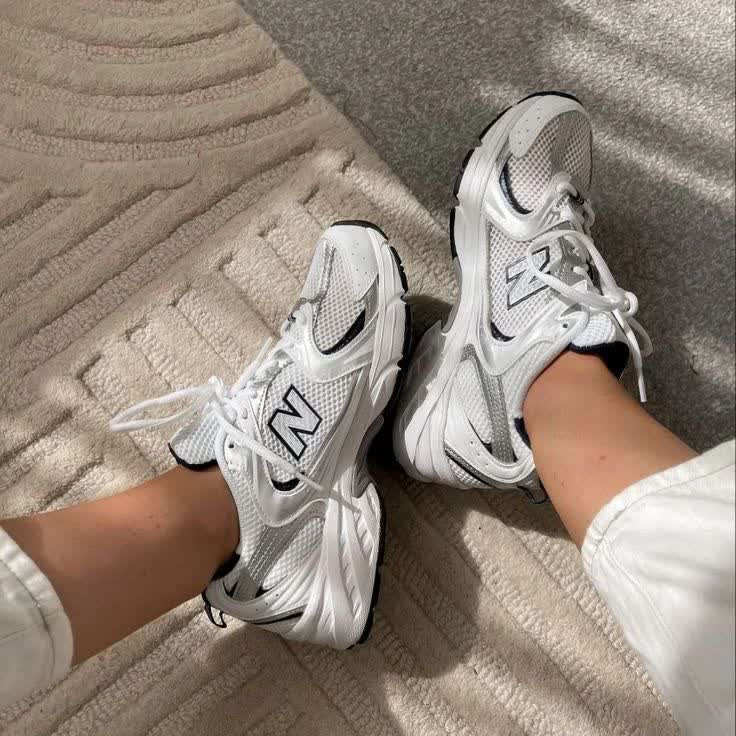 کفش اسپرت نیوبالانسnew balance 530