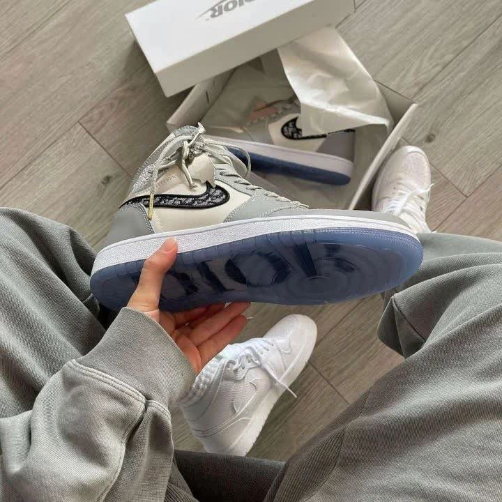 کتونی نایک جردن وان دیورا Jordan 1 Retro High Dior