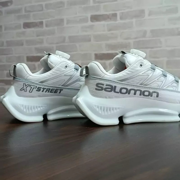 کفش سالامون استریت مردانه سفید نقره ای سایز 41تا44 شش ماه ضمانت Salamon xt street
